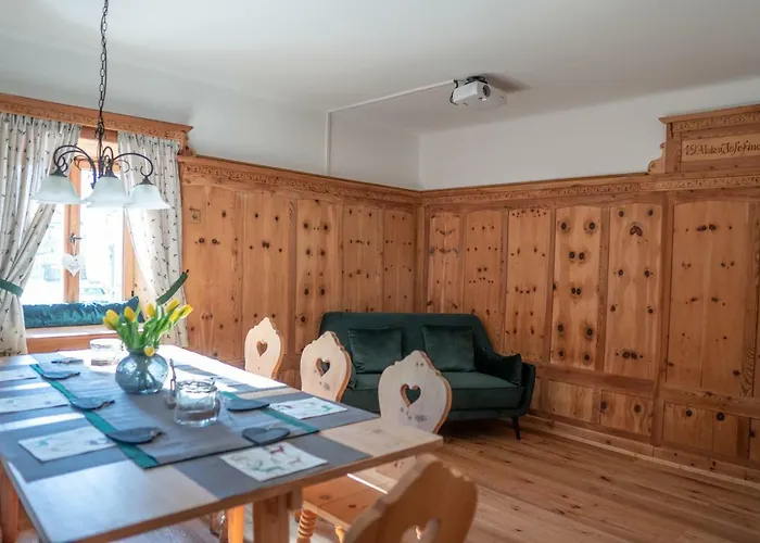Holiday home Traditionell-modernes Haus In Hoetting Innsbruck